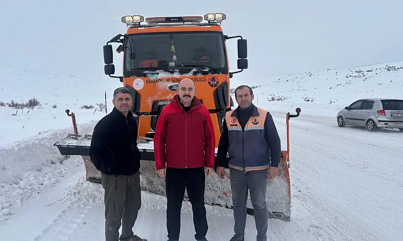 Kaymakam Sungur'dan Kar Mesaisine Moral Desteği'