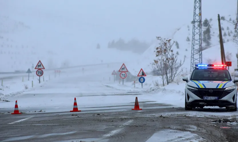 Kayseri-Malatya Yolunda Kar Engeli!