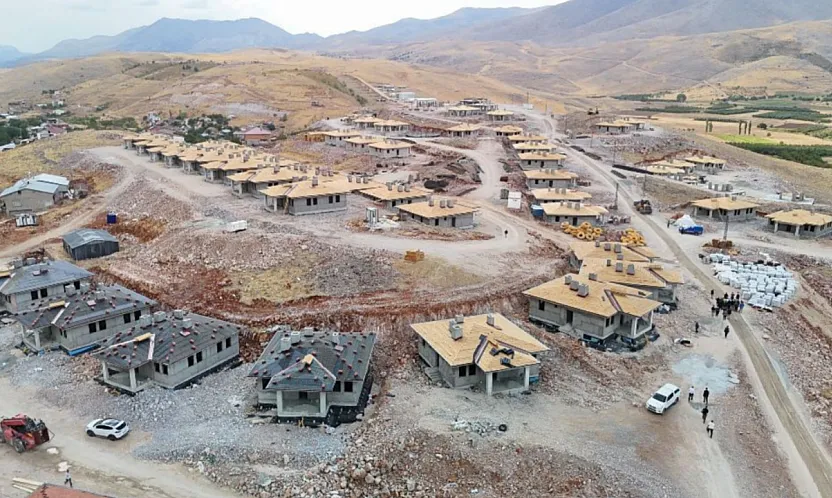 Kuluncak ve Doğanşehir'de Kura Heyecanı: Yarın Sahiplerini Buluyor