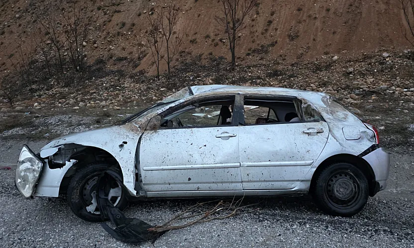 Malatya-Adıyaman Yolunda Korkutan Kaza: Otomobil Yağıştan Kaydı, 1 Kişi Yaralandı
