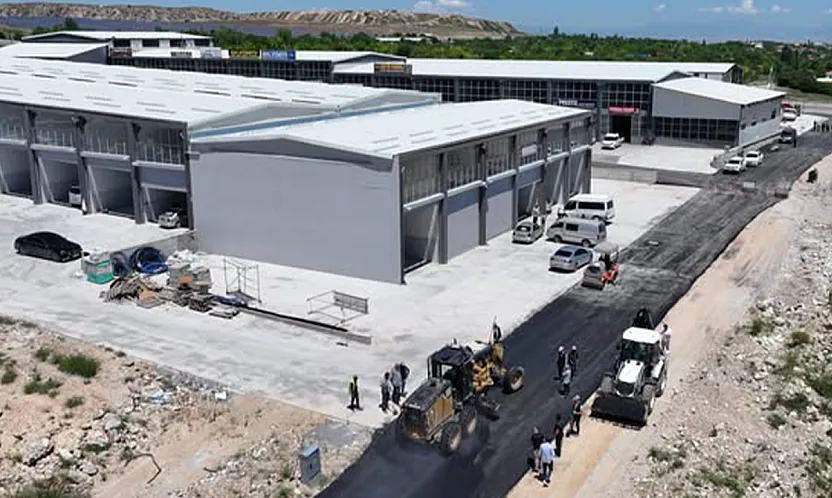 Malatya Babuktu Mevkii'nde Yol Mesaisi Devam Ediyor!