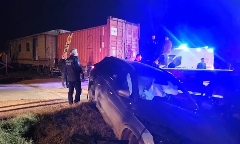 Malatya'da Hemzemin Geçitte Yük Treni Otomobile Çarptı!