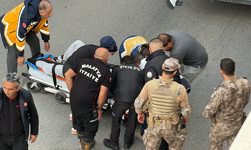 Malatya'da 16 Yaşındaki Genç Alt Geçitten Atladı!