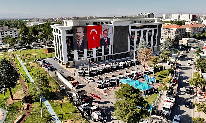 Malatya'da 220 Milyon Liralık Yatırım! 31 Yeni İş Makinesi Hizmete Alındı