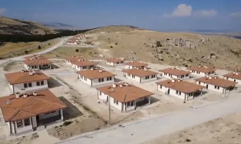Malatya'da 30 Aile İçin Beklenen Gün Geldi! Deprem Konutlarının Anahtarları Teslim Ediliyor