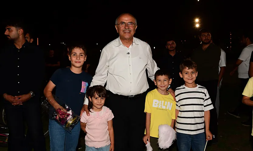 Malatya'da Başkan Sami Er'den Gençlerle Buluşma! Kent Parkı'nda Dikkat Çeken Mesajlar Verdi