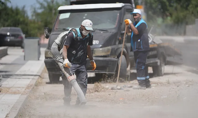 Malatya'da Battalgazi'de Mahalle Temizliği Ve Pazar Denetimleri Aralıksız Devam Ediyor!
