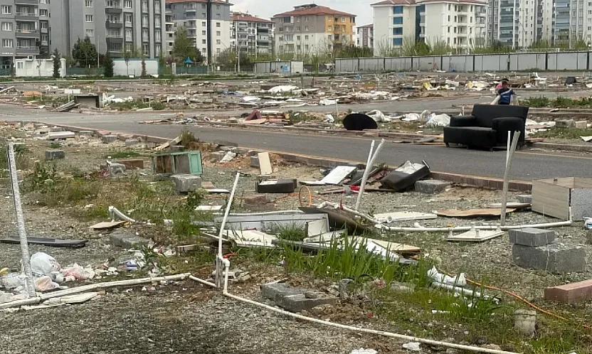 Malatya'da Boşaltılan Konteyner Kentte Talan! Gider Borularına Kadar Söktüler
