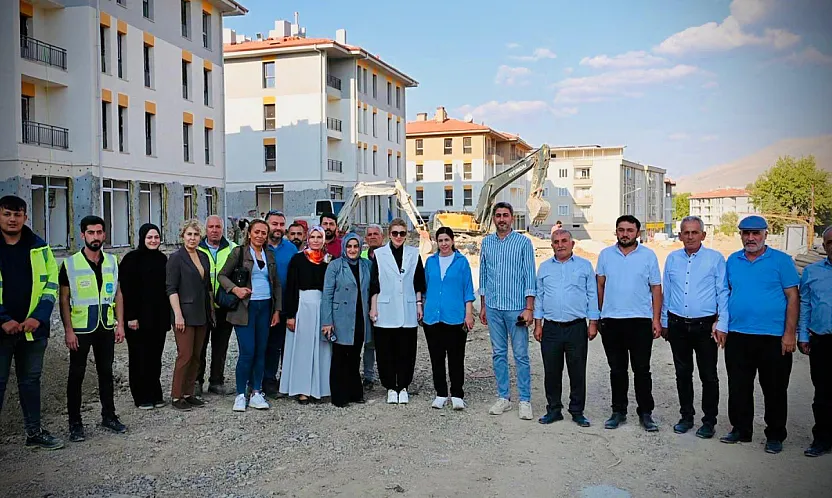 Malatya'da Deprem Konutlarında Son Durum! Ölmeztoprak Doğanşehir'de İncelemelerde Bulundu
