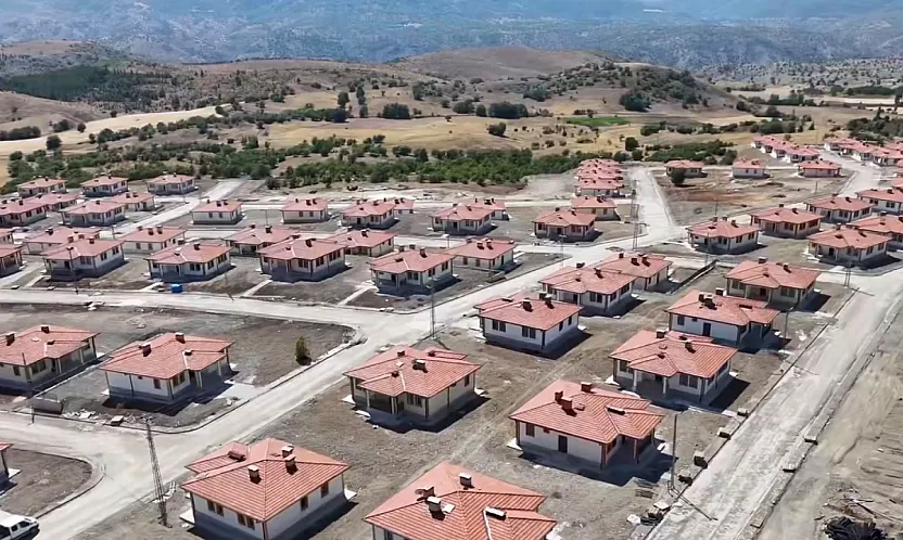 Malatya'da Deprem Konutlarında Beklenen Gün Geldi! Anahtarlar Teslim Ediliyor