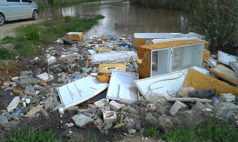 Malatya'da Dere Yolu Yuttu! Vatandaşın Sorumlu Kim? İsyanı