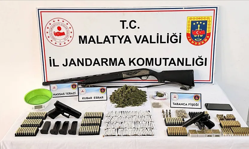 Malatya'da Dev Operasyon: Kilo Kilo Esrar ve Binlerce Mermi Ele Geçirildi!