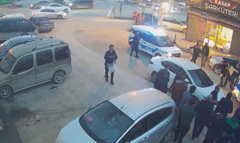 Malatya'da Esnaf Silahlı Saldırganın Üzerine Yürüdü!