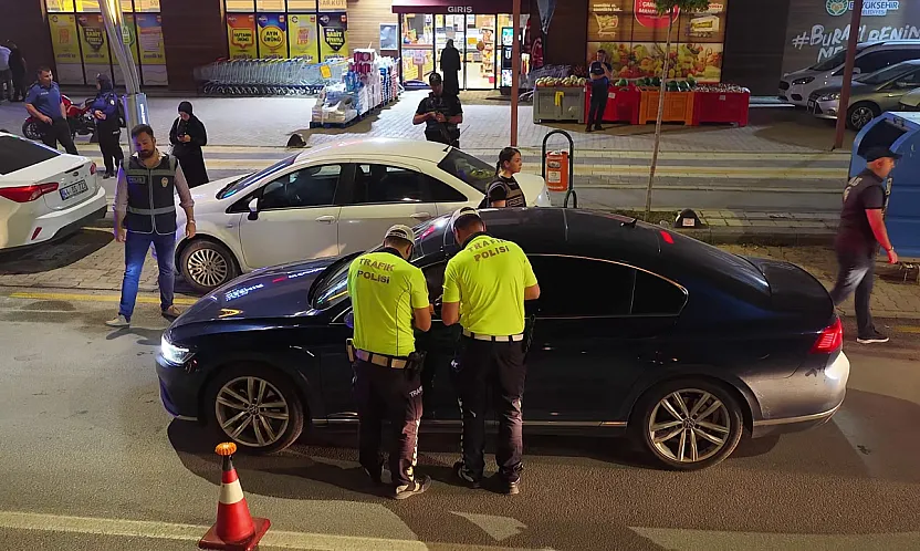 Malatya'da Gece Denetimi! Binlerce Kişi Sorgulandı, İşletmelere Ceza Yağdı