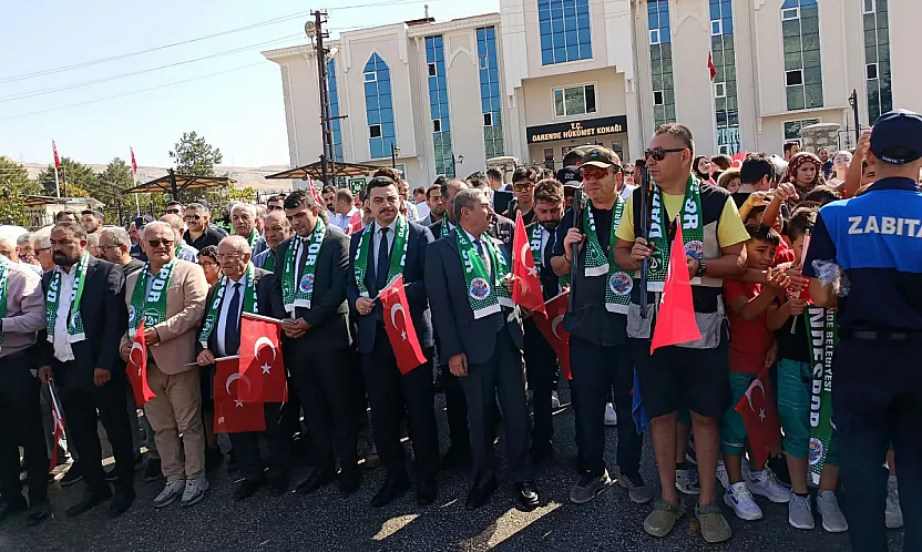 Malatya'da Gelenek Bozulmadı: 73. Dev Buluşmada Görkemli Başlangıç!