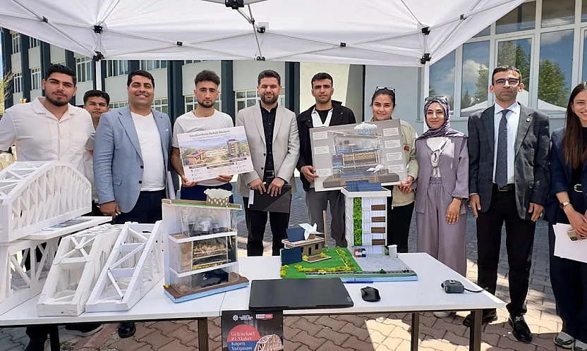 Malatya'da Genç Mühendisler Maket Köprüleriyle Yeteneklerini Sergiledi!