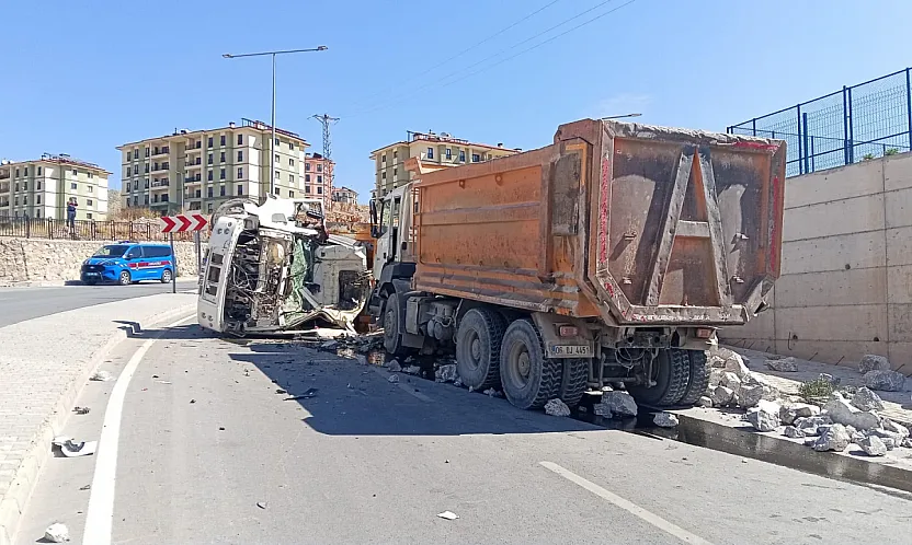 Malatya'da Hafriyat Kamyonunun Freni Boşaldı! 1 Yaralı