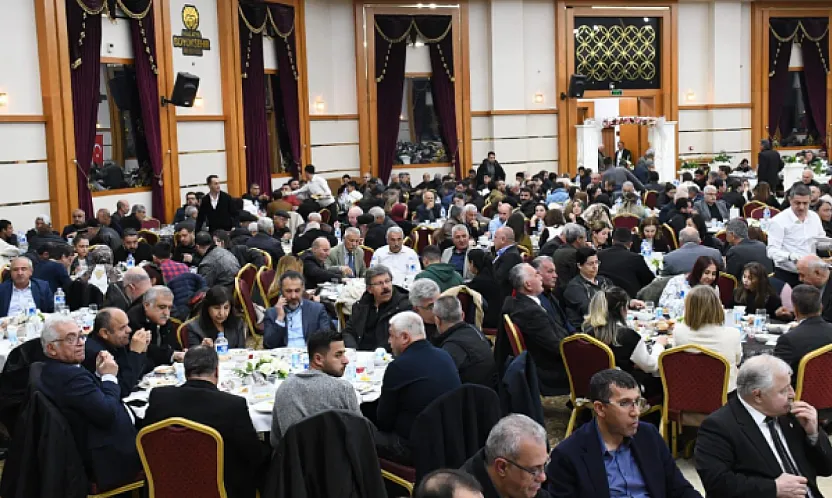 Malatya'da İftar Mesajı: Siyaset Değil Hizmet Zamanı!