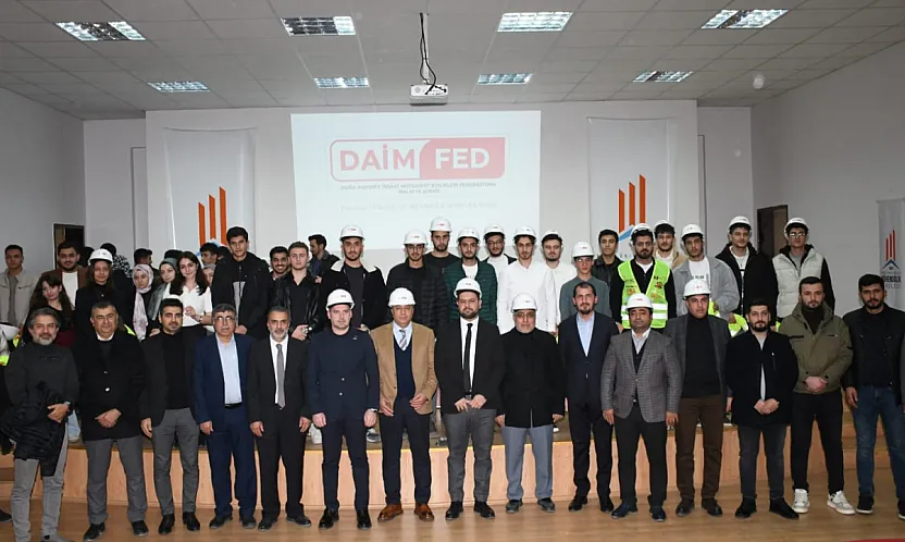Malatya'da İnşaat Mühendisliği Öğrencilerine Mesleki Farkındalık Etkinliği