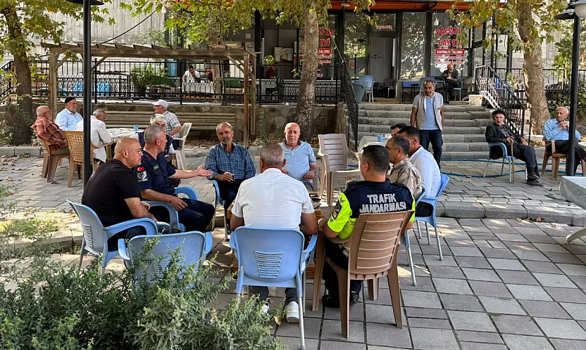 Malatya'da Jandarma Komutanına Mahalle Halkından Destek!