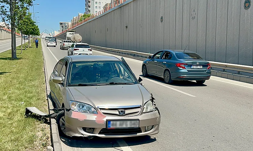 Malatya'da Kamyon ile Otomobil Çarpıştı!