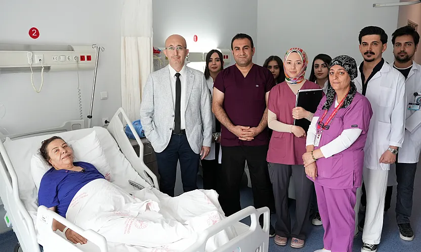 Malatya'da Karın Ağrısıyla Hastaneye Gitti, 15 Kiloluk Kitle Çıktı