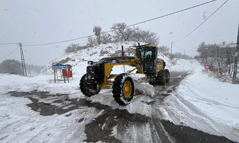 Malatya'da Karla Mücadele: Hem Ulaşım Açıldı Hem Hastalar Kurtarıldı