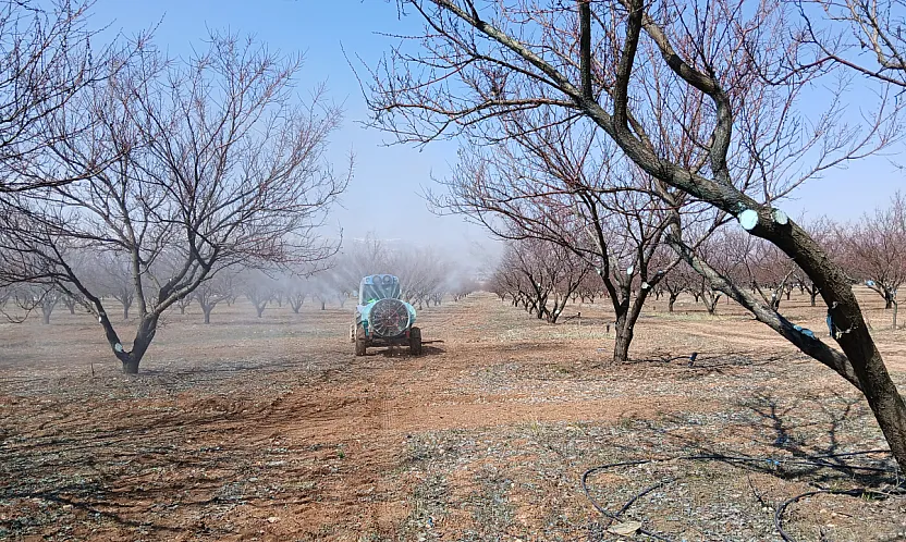 Malatya'da Kayısı Ağaçlarında İlaçlama Mesaisi!