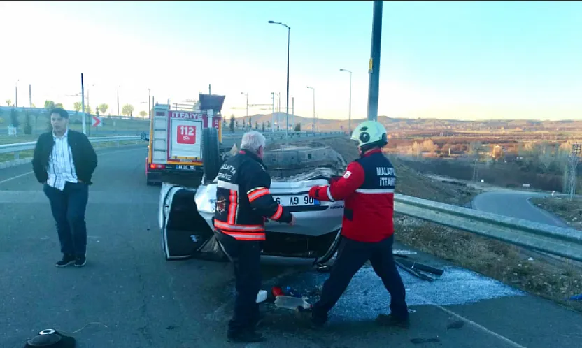 Malatya'da Korkutan Kaza: Otomobil Takla Attı, 3 Yaralı Var!