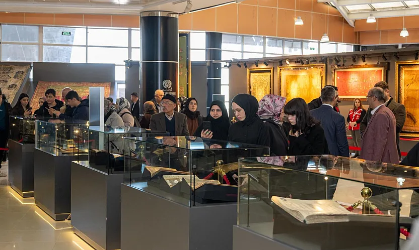 Malatya'da Kutsal Emanetler Sergisi Yoğun İlgi Gördü