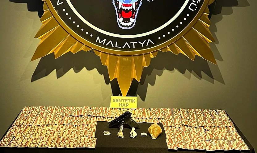 Malatya'da Nefes Kesen Operasyon: Uyuşturucu ve Tabanca Ele Geçirildi, 5 Şüpheli Gözaltında