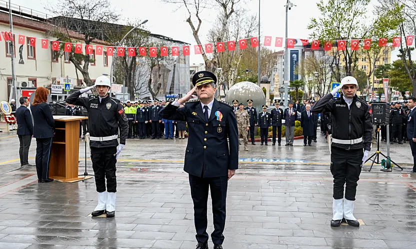 Malatya'da Polis Haftası Töreni! Atatürk Anıtı'na Çelenk Sunuldu