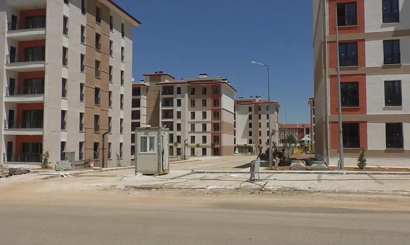 Malatya'da Rezerv Konut Tepkisi! Vatandaşlar Teslim Tarihi Beklerken Mağduriyet Büyüyor
