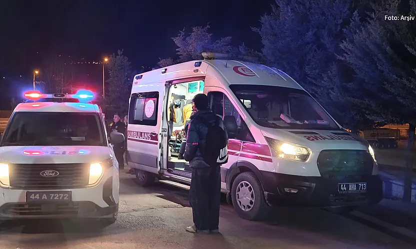 Malatya'da Silahlı Saldırgan Yaralıyı Arabasına Attı!