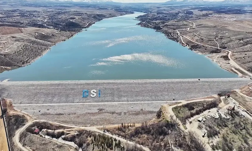 Malatya'da Sultansuyu Barajı Yeniden Kapılarını Açtı!