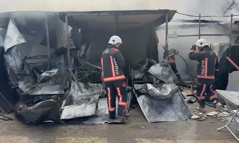 Malatya'da TOKİ Şantiyesinde Yangın!