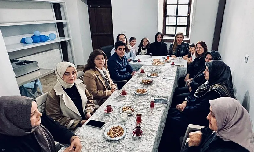 Malatya'da Vatandaş Sordu, Vekil Ölmeztoprak Tek Tek Yanıtladı!