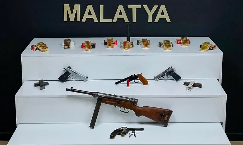 Malatya'da 8 Adrese Eş Zamanlı Operasyon: Silah Ve Mühimmat Ele Geçirildi