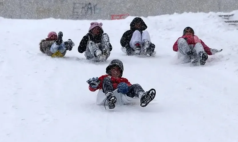 Malatya'da Yoğun Kar Yağışı Nedeniyle Okullar Tatil Edildi