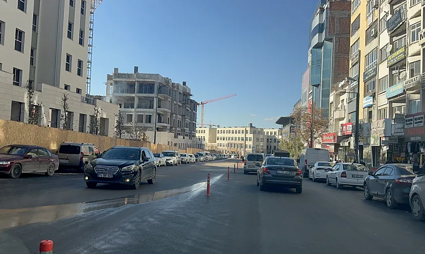 Malatya'daki O Cadde Yeniden Çift Şeride Açıldı