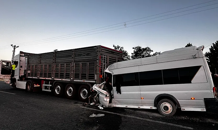 Malatya'daki Trafik Kazasında Acı Bilanço Belli Oldu! 18 Kişi Yaralandı