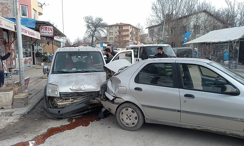 Malatya Dilek'te Kaza! Sürücü Yaralandı