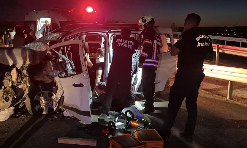 Malatya Kuzey Çevre Yolu'nda Kaza! Bakım Çalışmasının Yapıldığı Noktada 6 Kişi Yaralandı