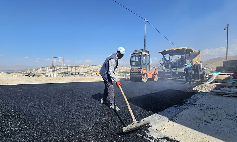 Malatya'nın 2 Mahallesinde Yollar Yenileniyor!