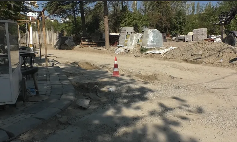 Gündüzbey'de Çile Bitmiyor! Bir Yıldır Asfalt Bekleyen Yollar Tepki Çekiyor