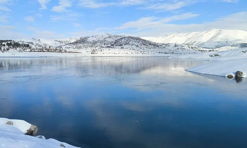 Malatya Sürgü Barajı Tamamen Dondu!