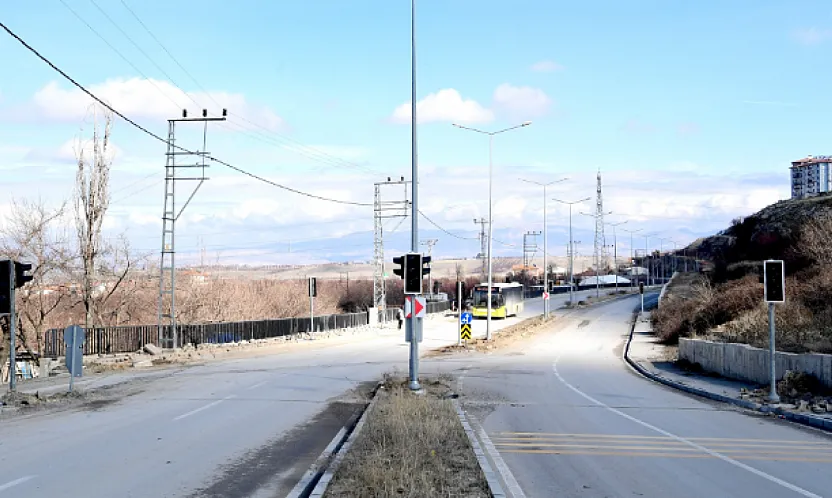 Malatya Toki'lerde Trafik Düzenlemesi: Kavşaklara Sinyalizasyon Kuruluyor!