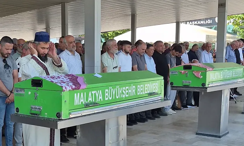 Malatya'yı Yasa Boğan Olayda Anne ve Kız Son Yolculuğuna Uğurlandı