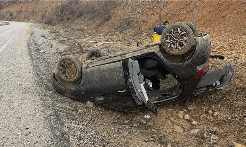 Malatya Yolunda Bayram Dönüşü Dehşeti: Otomobil Takla Attı!