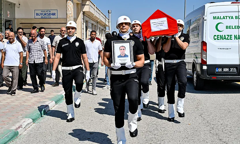 Malatyalı Polis Memuru Ahmet Kataroğlu Hayatını Kaybetti! Meslektaşları Ve Ailesi Yasta
